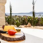 Galla - Sea View, Jacuzzi, Heated Pool Modern Design Villa *