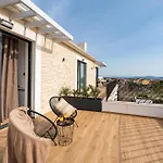 Villa Galla - Sea View, Jacuzzi, Heated Pool Modern Design