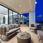 Galla - Sea View, Jacuzzi, Heated Pool Modern Design Villa