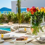 Galla - Sea View, Jacuzzi, Heated Pool Modern Design Villa *