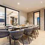 Galla - Sea View, Jacuzzi, Heated Pool Modern Design * Vodice