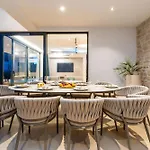 Villa Galla - Sea View, Jacuzzi, Heated Pool Modern Design