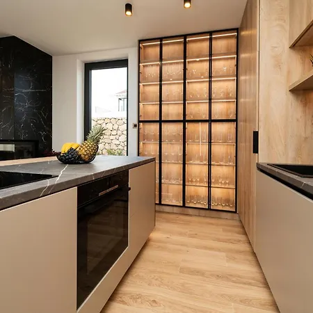 Galla - Heated Pool, Sea View, Jaccuzzi, Modern Design *