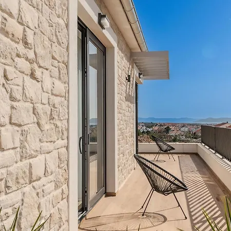 Villa Galla - Sea View, Jacuzzi, Heated Pool Modern Design Vodice
