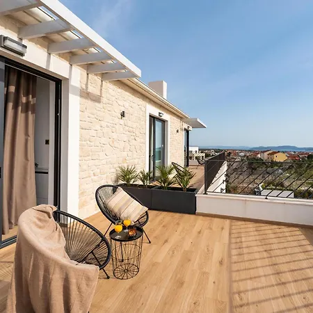 Villa Galla - Sea View, Jacuzzi, Heated Pool Modern Design