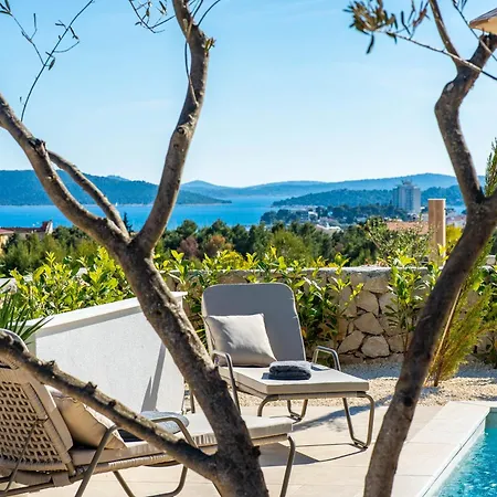 Villa Galla - Heated Pool, Sea View, Jaccuzzi, Modern Design