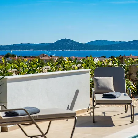 Galla - Heated Pool, Sea View, Jaccuzzi, Modern Design Villa