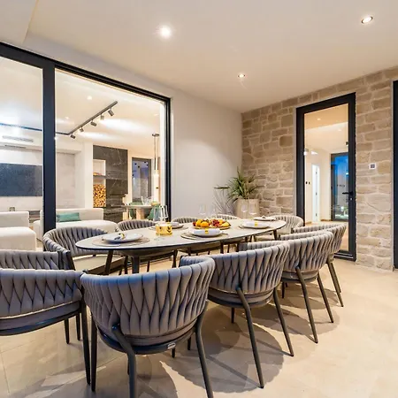 Galla - Sea View, Jacuzzi, Heated Pool Modern Design * Vodice