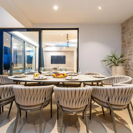 Villa Galla - Sea View, Jacuzzi, Heated Pool Modern Design
