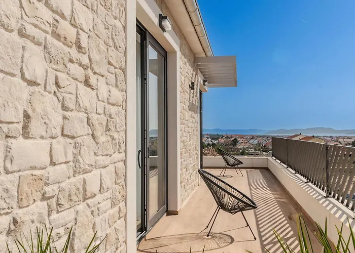 Villa Galla - Heated Pool, Sea View, Jaccuzzi, Modern Design Vodice