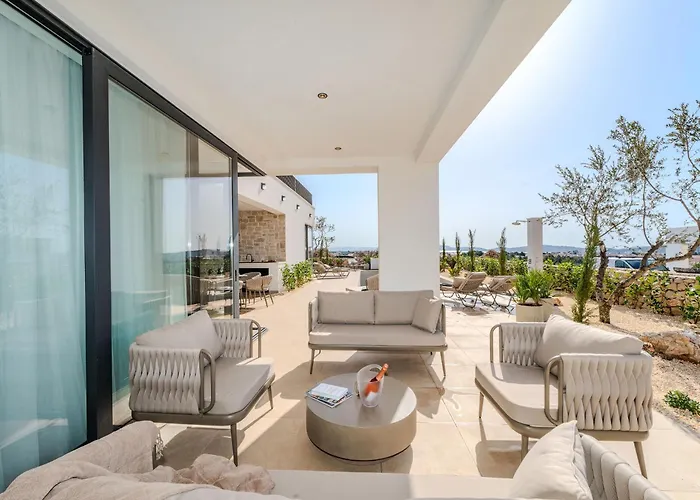 Galla - Sea View, Jacuzzi, Heated Pool Modern Design Villa Vodice