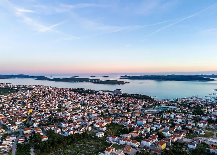 Galla - Heated Pool, Sea View, Jaccuzzi, Modern Design Villa