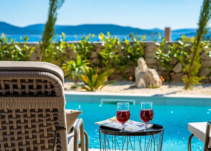 Galla - Heated Pool, Sea View, Jaccuzzi, Modern Design ヴォディツェ