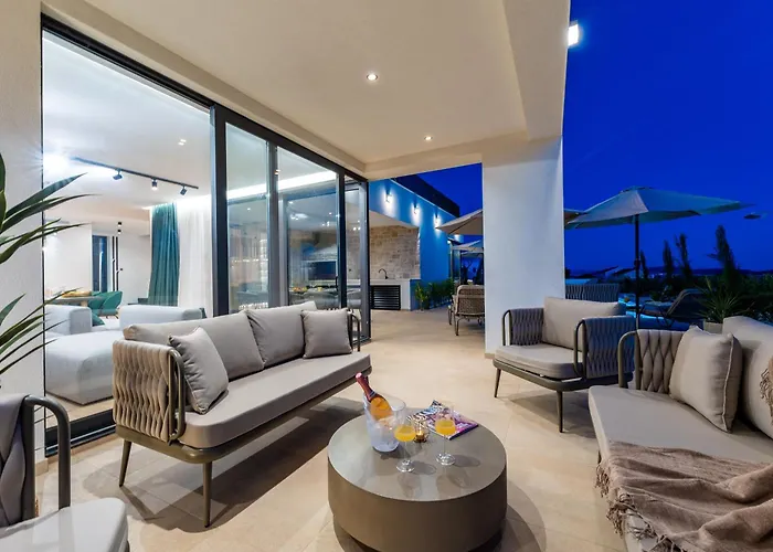 Galla - Heated Pool, Sea View, Jaccuzzi, Modern Design Villa