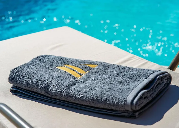 Galla - Heated Pool, Sea View, Jaccuzzi, Modern Design *