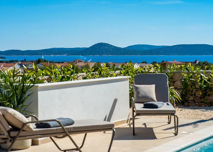 Galla - Heated Pool, Sea View, Jaccuzzi, Modern Design Villa