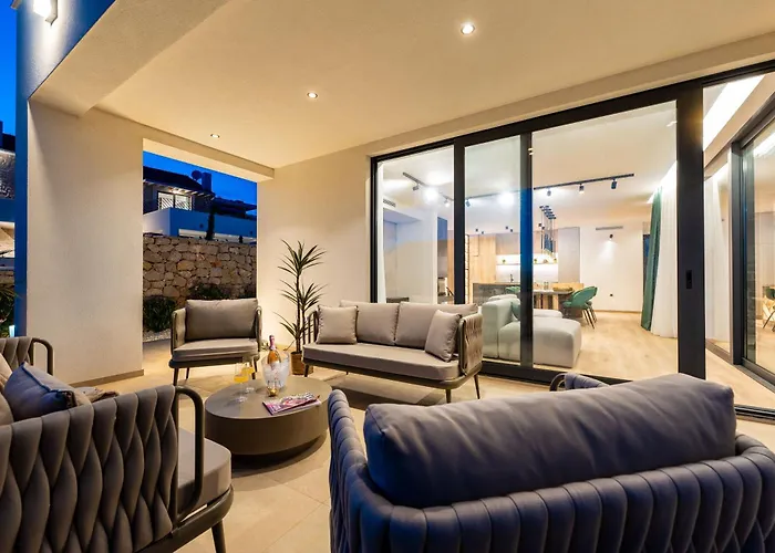 Galla - Sea View, Jacuzzi, Heated Pool Modern Design Vodice