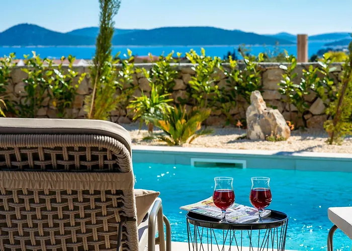 Galla - Heated Pool, Sea View, Jaccuzzi, Modern Design